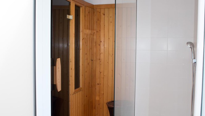 Douche avec sauna